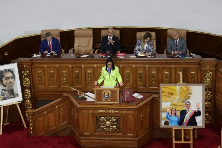 El proyecto, que modifica la Ley Orgánica de Hidrocarburos, redefine el marco legal de la industria