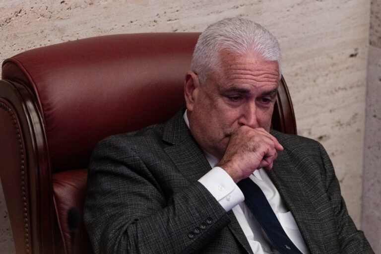 La petición de información se emitió un día después de que el organismo supuestamente negara haber recomendado los nuevos impuestos sobre equipos de energía solar