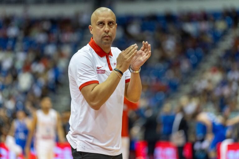 El dirigente ponceño debutaría oficialmente al mando de dicha escuadra en las ventanas FIBA de febrero