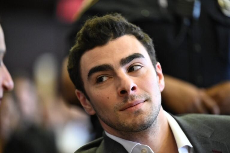 La togada dejó vigentes las acusaciones por acecho, que conllevan una pena máxima de cadena perpetua