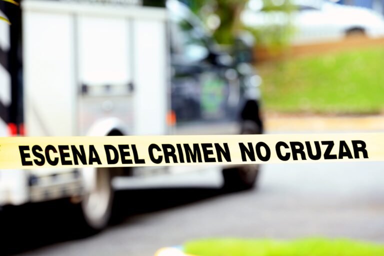 Vecinos del barrio Sabana Hoyos reportaron detonaciones en el lugar a eso de las 4:30 p.m. del viernes
