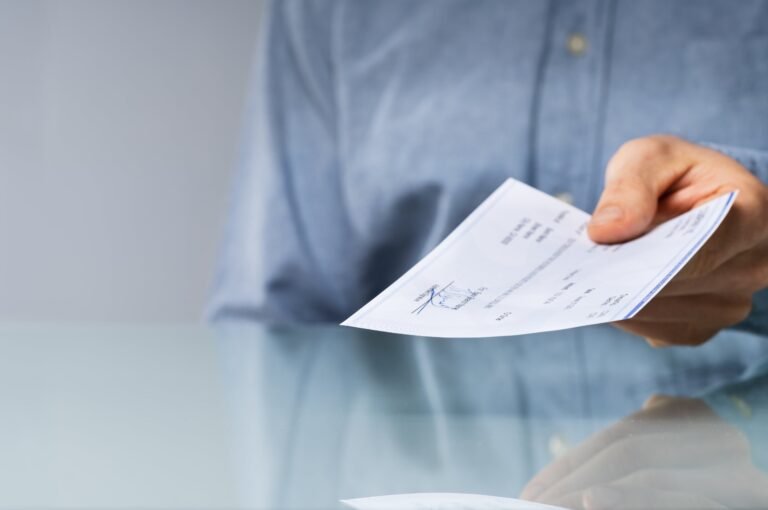 Miles comparten la historia de un sujeto que supuestamente eligió la cárcel antes que devolver el dinero, pero ¿es cierto?