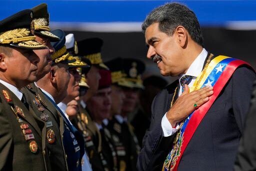 El caso probablemente seguirá el camino tomado por otro hombre fuerte latinoamericano derrotado por las fuerzas estadounidenses: el panameño Manuel Noriega