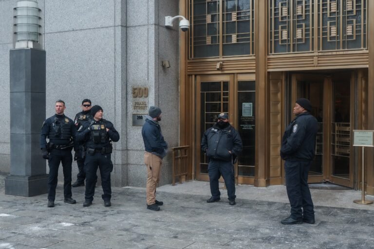 Tiene 30 años de experiencia en el sistema penal, especialmente en casos de corrupción y crímenes financieros