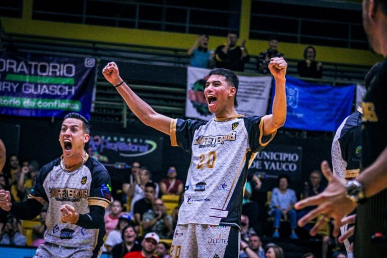 La serie semifinal B está empatada 2-2 y el ganador quedará a un triunfo de la final