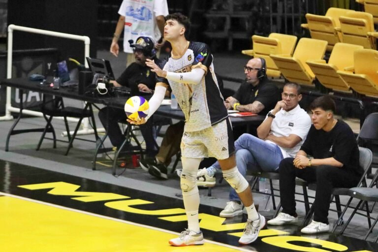 El atacante de los Cafeteros de Yauco gana el premio en su primera temporada profesional, 28 años después de que su padre lo lograra