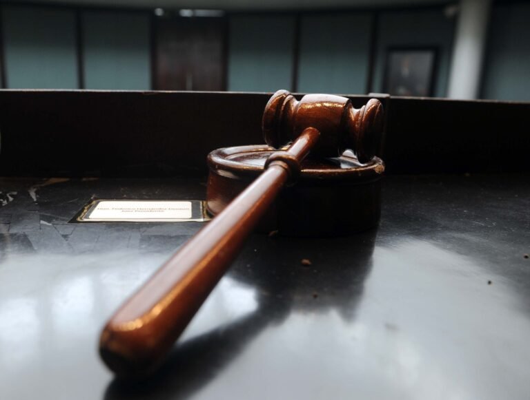 Joel Pagán de León, presuntamente, intentó tener relaciones íntimas con la víctima y, al negarse, la atacó