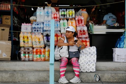 Los ciudadanos se enfrentan a diario a la lucha contra la hiperinflación y la subida de precios