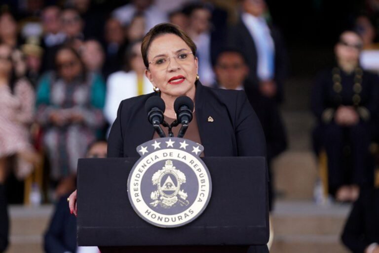 La primera ejecutiva expresó que esto muestra el “compromiso” de su gobierno en la lucha contra el narcotráfico