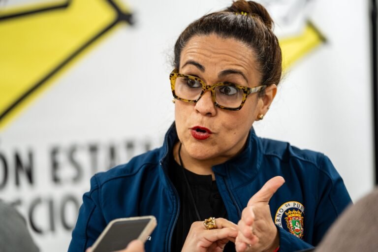 Entre otras cosas, exponen supuesta malversación de fondos públicos por el pago de una bonificación que totalizaba $174,105.20