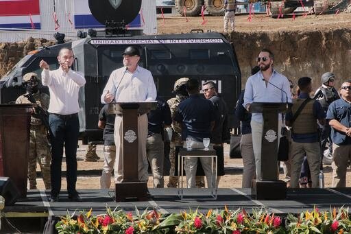 La iniciativa busca frenar la creciente criminalidad en el país centroamericano y usa los diseños del Centro de Confinamiento del Terrorismo salvadoreño