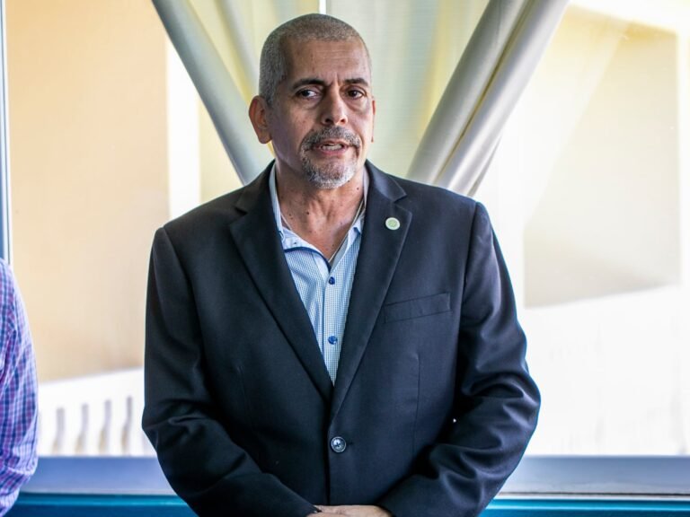 Las autoridades investigan la muerte del menor, quien en 2019 habría recibido tratamiento por una afección cardíaca