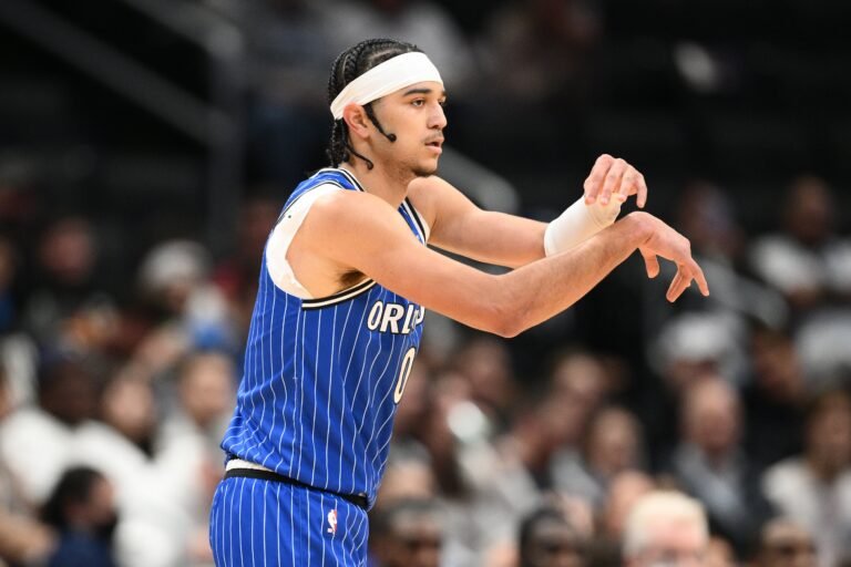 El Magic venció el jueves a los Grizzlies en el primer partido oficial de la NBA en Alemania