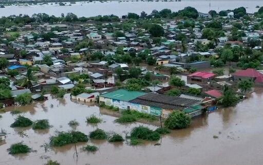 Las graves inundaciones han cobrado vidas en Sudáfrica, Mozambique y Zimbabue.