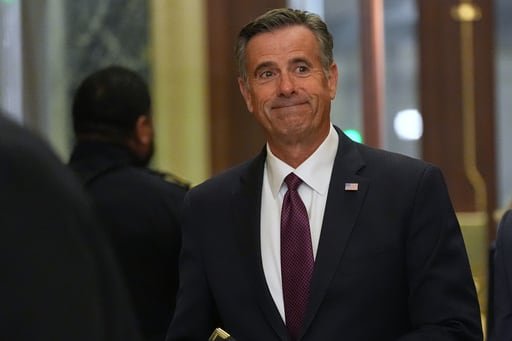 John Ratcliffe realizó la visita de alto nivel para mejorar relaciones