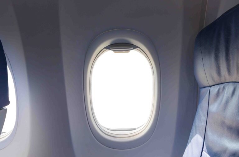 Las esperanzas de localizar los restos aumentaron luego que excursionistas reportaron haber encontrado escombros dispersos