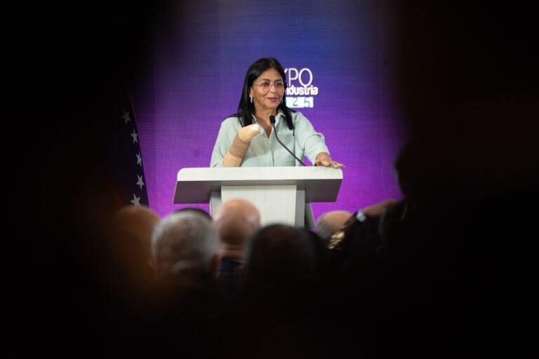 Los nombramientos incluyen áreas como seguridad, economía, transporte y comunicación