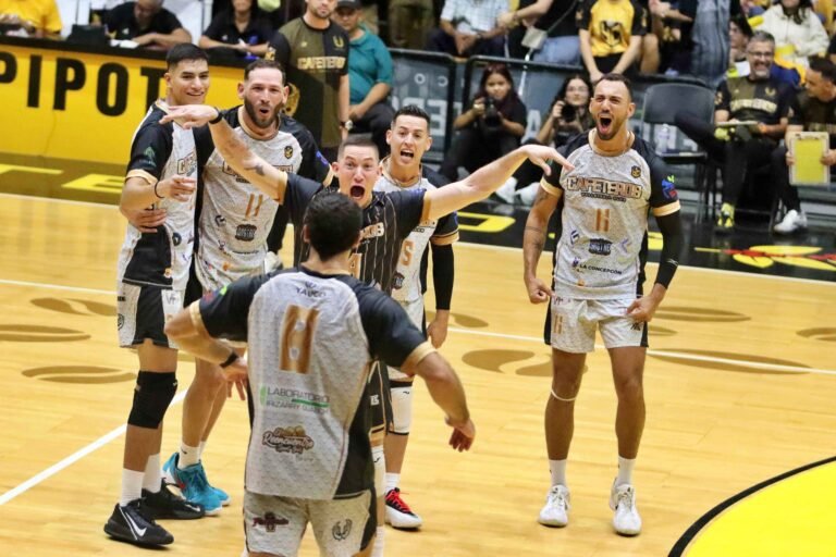 Yauco se colocó a mitad de camino del cetro del Voleibol Superior Masculino frente a los bicampeones defensores