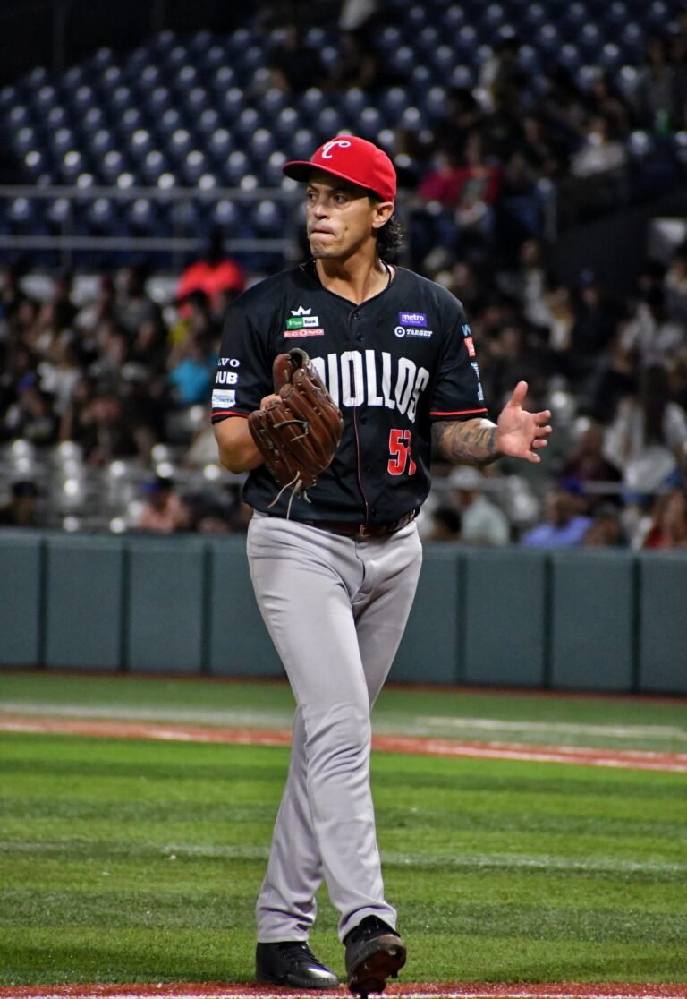 Los Criollos se impusieron sobre Santurce en el Estadio Hiram Bithorn mientras que los Gigantes blanquearon a los Leones en Ponce