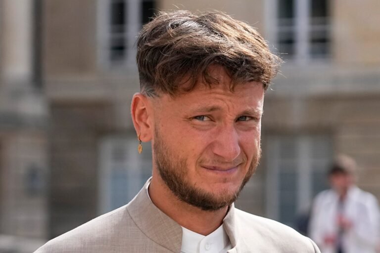 En la mira de las autoridades figura el grupúsculo antifascista Joven Guardia, fundado por el actual diputado de “La Francia Insumisa”, Raphaël Arnault