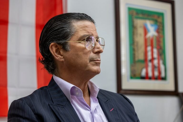 Abogados del detenido dominicano buscan un acuerdo para que pueda estar en el parto de su esposa a pesar de la denegación de una vista de fianza