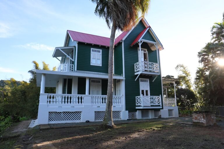 La centenaria casa, en Adjuntas, fue rehabilitada tras la destrucción por los vientos del huracán María, como parte de un proyecto de la Oficina Estatal de Conservación Histórica