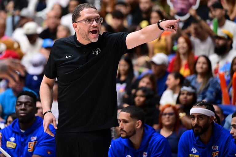 El mentor fue despedido del puesto a mediados del torneo pasado por un lento arranque y, meses después, recibió el llamado para retornar en 2026