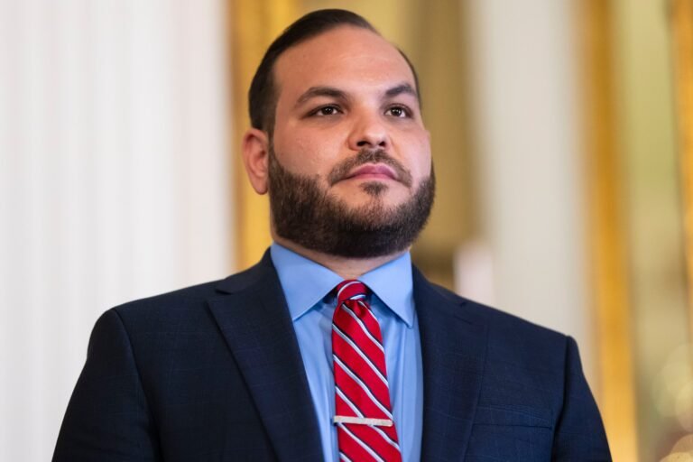 El Senado colgó el lunes la designación del licenciado como juez municipal