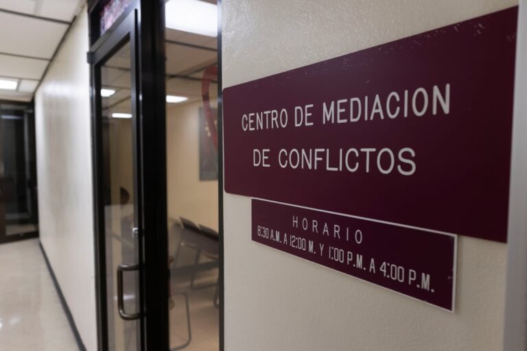 Si bien existen señalamientos de desconfianza hacia el sistema judicial, también ha crecido el número de mediaciones que terminan en acuerdos en lo que va de año fiscal