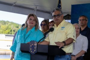 La alta gerencia de la corporación pública, alcaldes y legisladores participan del cónclave con Jenniffer González