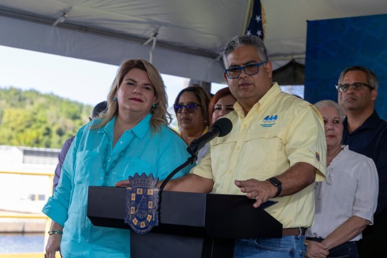 La gobernadora Jenniffer González convocó a la alta gerencia de la corporación pública y los demás componentes de la Región Metropolitana ante los problemas de suministro