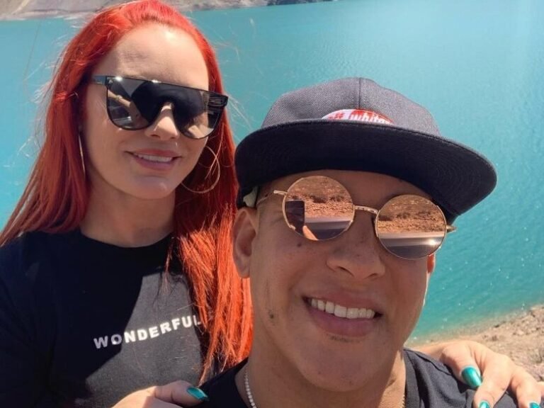 La nueva versión incluye más codemandados que alega participaron en que le retiraran $50 millones