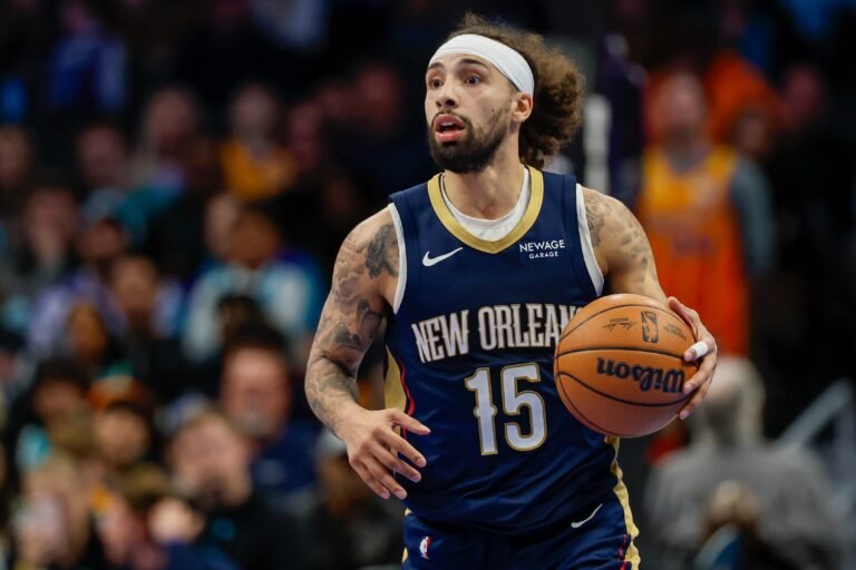 El armador boricua fue traspasado en un cambio revelado por Shams Charania, que envía a Dalen Terry, dos selecciones de segunda ronda y efectivo a Nueva Orleans