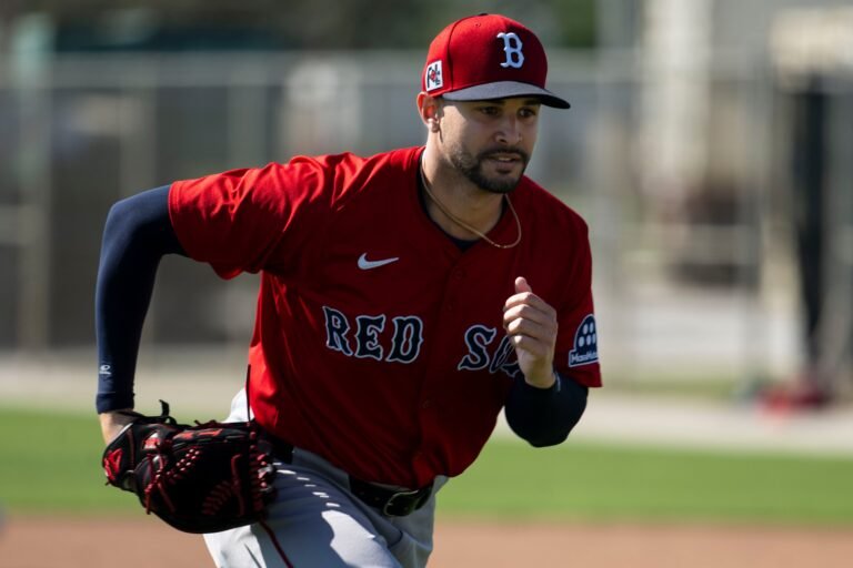 El relevista zurdo de los Red Sox de Boston es uno de los jugadores de Puerto Rico que no podrá participar en el torneo