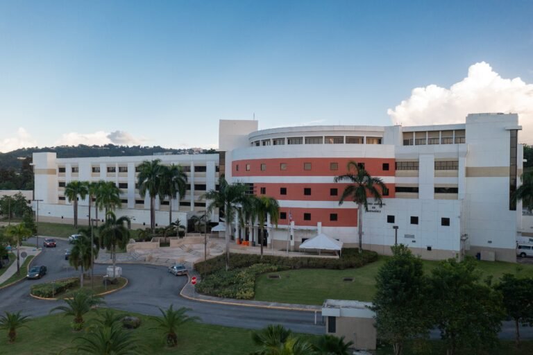 El hombre supuestamente amenazaba a la niña con que mataría a su hermano y a su mamá para perpetrar los hechos