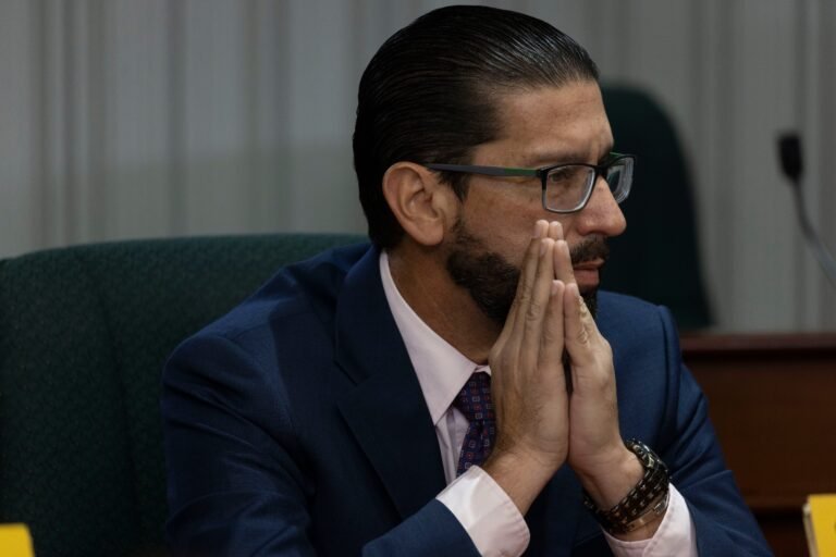 Jorge Ramos Ruiz declaró, bajo apercibimiento de desacato, ante la Comisión de Salud de la Cámara de Representantes