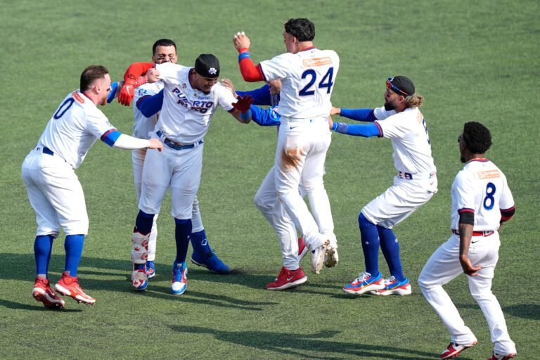 Los Cangrejeros remontaron en el último episodio para imponerse 5-4 ante los Tomateros