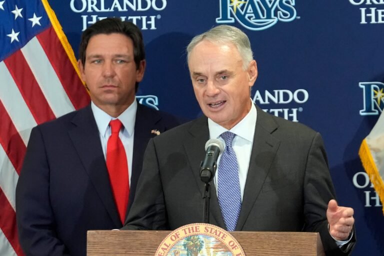 El comisionado de MLB afirmó que se necesitan acuerdos con el sindicato y con los seguros que cubren los contratos de los peloteros para que se haga realidad en Los Ángeles