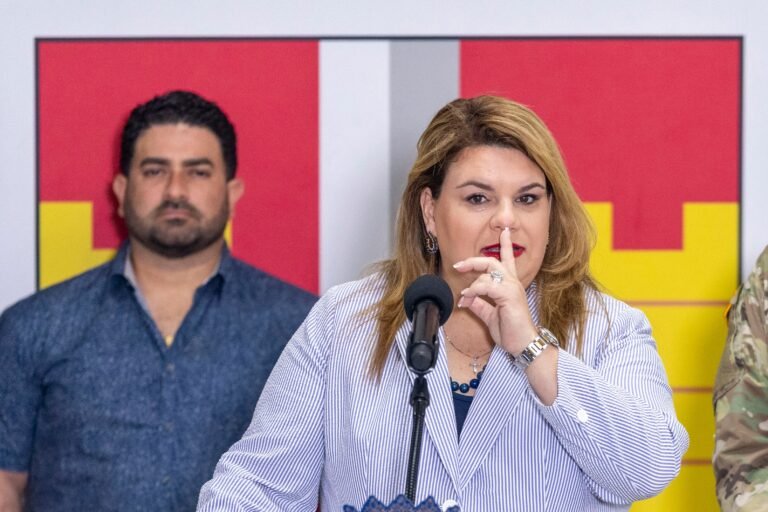 La gobernadora firmó una ley para promover el evento deportivo, relacionada a un polémico movimiento religioso