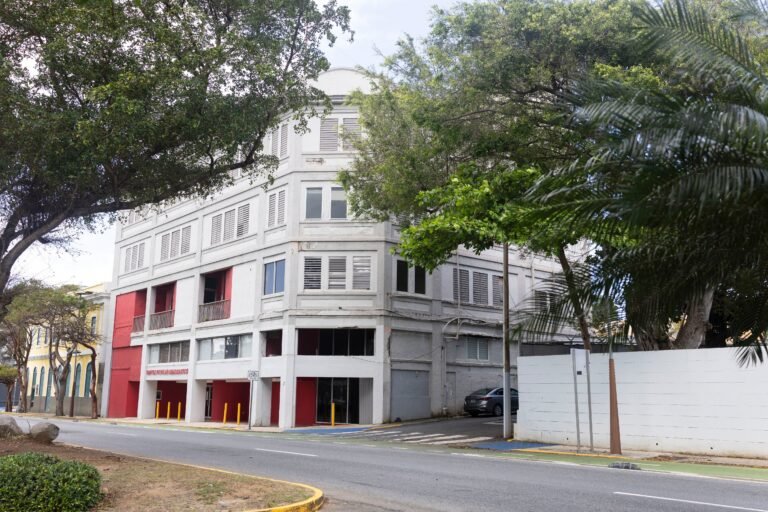 El presidente del partido aún no escoge un nuevo lugar, pero podría establecerse en un local de manera temporal