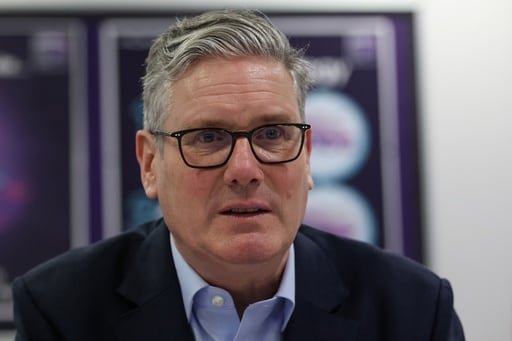 Estados Unidos e Israel lanzaron un ataque importante contra Irán el sábado, y el presidente Donald Trump instó al público iraní a “tomar el control de su destino”