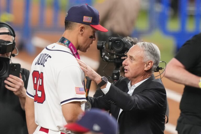 El comisionado de MLB habló sobre el éxito y crecimiento del torneo luego de 20 años, además de la celebración de la próxima edición, que sería en 2029 o 2030