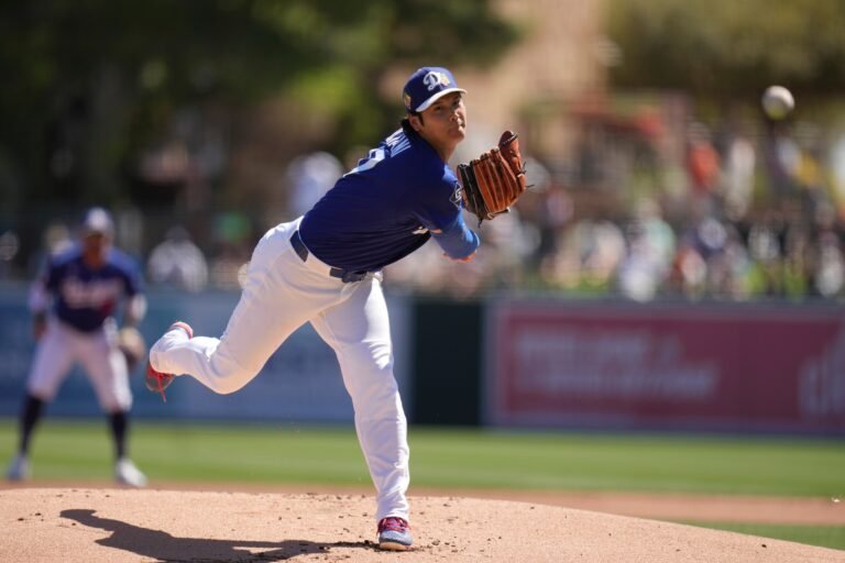 El astro de los Dodgers tiró 4.1 entradas en su primera aparición en el montículo en los entrenamientos, tras jugar con Japón en el Clásico Mundial como bateador designado