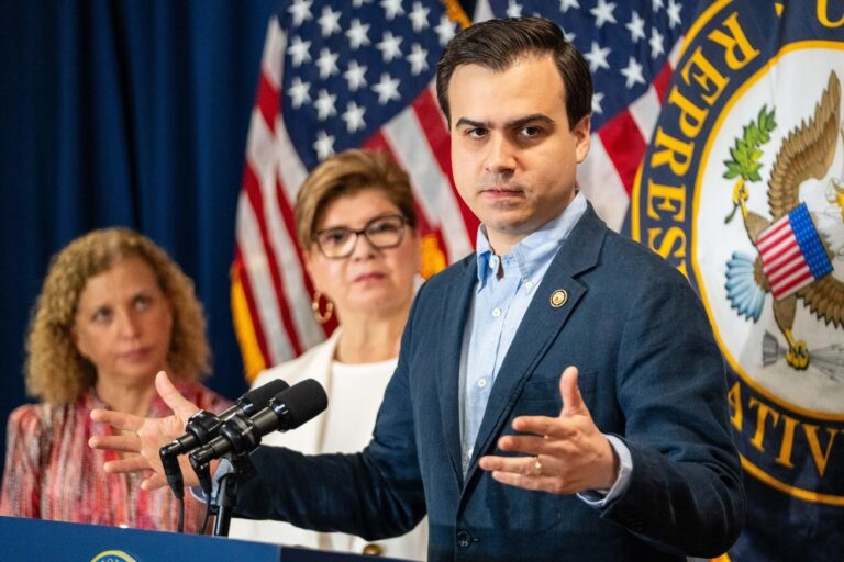 El presidente del PPD criticó la “pelea interna” entre Thomas Rivera Schatz y la gobernadora Jenniffer González