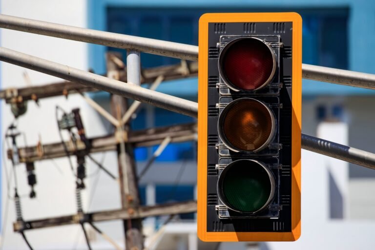 Conoce las razones por las que en la isla todavía hay pueblos cuyas vías no tienen esta herramienta