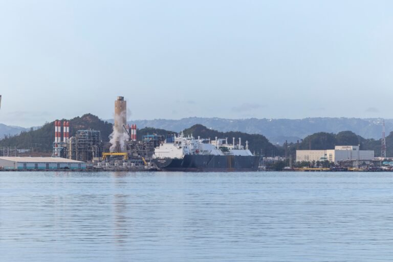 El Negociado de Energía exigió a las empresas eléctricas información sobre las consecuencias del conflicto, que no se espera sean mitigadas por la dispensa a las leyes de cabotaje