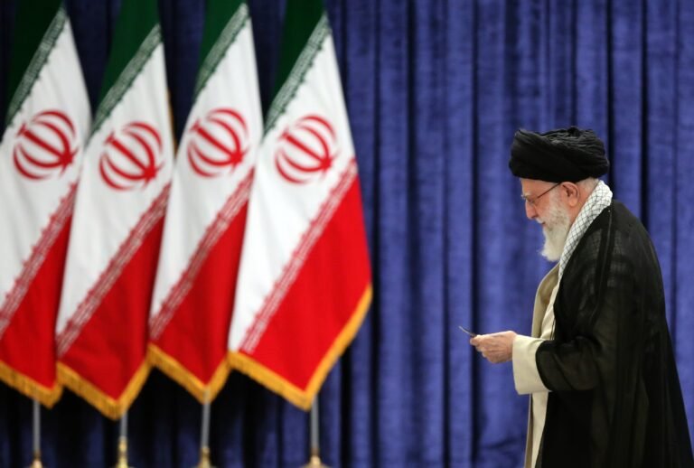 Así lo confirmó la prensa iraní, mientras que la fuerza aérea israelí confirmó que lanzó una nueva ola de ataques en Teherán. Esto es lo que sabemos