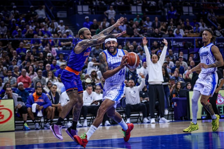 La liga emitió una orden para mostrar causa al equipo tras la circulación de un video satírico en redes sociales, ahora bajo investigación.