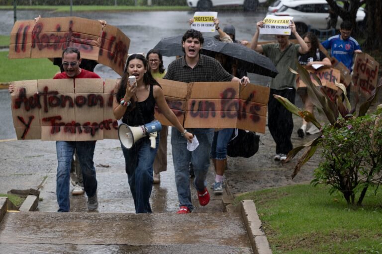 Mientras los alumnos se preparan para una asamblea extraordinaria convocada para el martes, Zayira Jordán Conde, aseguró que las destituciones de rectores no responden a “intereses ajenos a la institución”