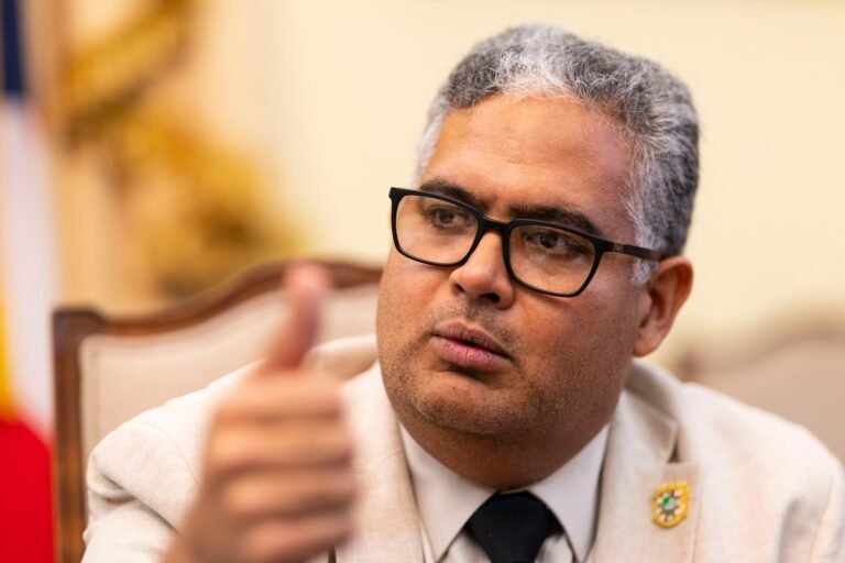 Este nuevo sistema permitirá a los clientes monitorear, desde la aplicación móvil de la corporación pública, su consumo en tiempo real